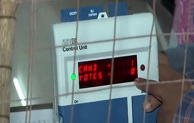 சத்தீஸ்கரில் காங்கிரஸ் - பாஜக இடையே நீடிக்கும் இழுபறி!