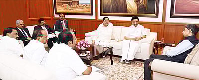 ஆளுநருடன் முதல்வர் ஸ்டாலின் சந்திப்பு