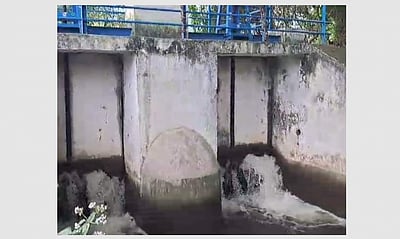 18 ஆம் கால்வாய் மதகு அடைக்கப்பட்டது