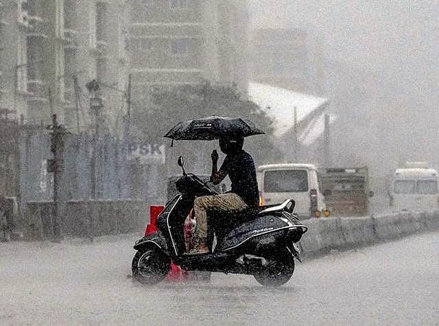 பாதுகாப்பாக இருப்போம்...!