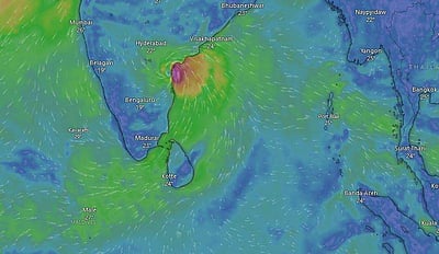 மிக்ஜம் புயல் கரையை கடக்கத் தொடங்கியது!