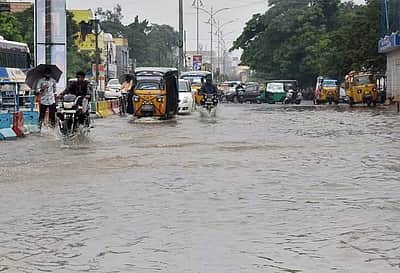 ஆந்திரத்தில் இன்று கரையைக் கடக்கிறது மிக்ஜம் புயல்: சென்னையில் படிப்படியாக மழை குறையும்