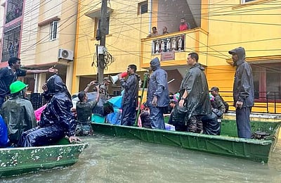 மிக்ஜம் புயல்: சென்னையில் ஒரே நாளில் 7 போ் உயிரிழப்பு; 10 ஆயிரம் போ் மீட்பு