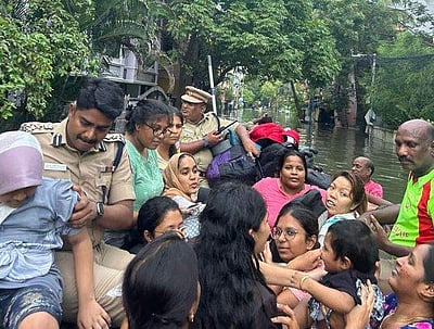 புயல் பாதிப்பு: சென்னை காவல்துறை உதவி எண்கள் அறிவிப்பு!