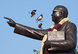 உ.பி.யில் தொடரும் அவலம்..! அம்பேத்கர் சிலை உடைப்பு! 