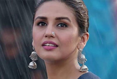 முதல் நாவலை வெளியிட்ட ஹூமா குரேஷி!