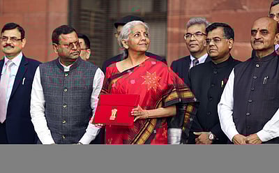 எதற்கெல்லாம் வரி குறைகிறது? டிவி, கைப்பேசி விலை குறையும்