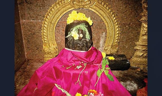 அற்புத சிவ - சக்தி லிங்கம்