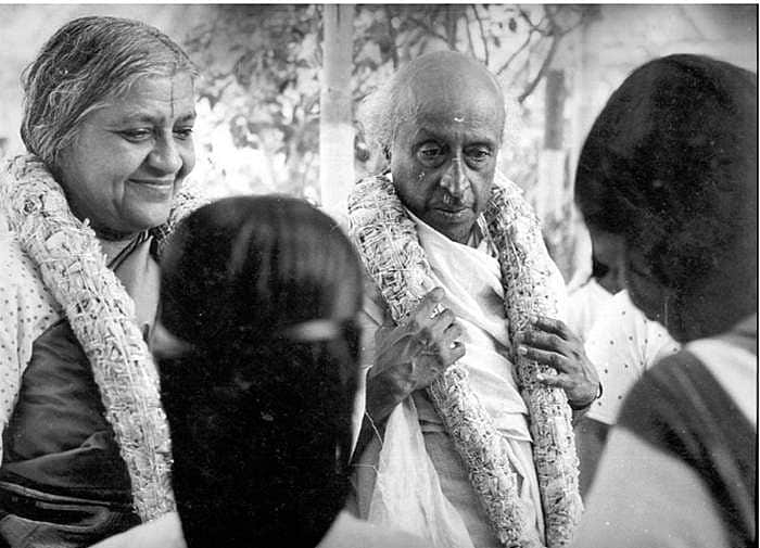 காதல் மணம்புரிந்து சேவை வாழ்க்கை நடத்திய 'காந்திகிராம' தம்பதிகள்!