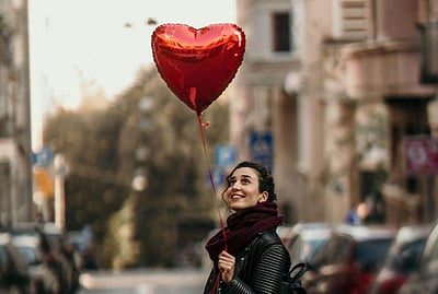 காதலர் தினத்தில் 'சிங்கிள்ஸ்' என்ன செய்யலாம்?