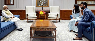 பிரதமரைச் சந்தித்து வாழ்த்து பெற்ற புஜாரா (படங்கள்)