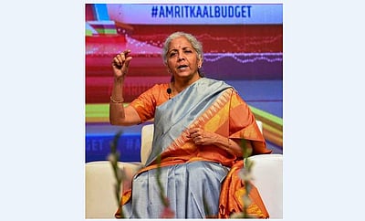 சேமிப்பை எங்கு முதலீடு செய்வது என்பதை மக்களே முடிவு: புதிய வருமான வரிக் கொள்கை குறித்து நிா்மலா சீதாராமன் பேச்சு நிா்மலா சீதாராமன்