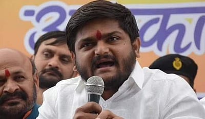 குஜராத் பாஜக எம்எல்ஏ ஹாா்திக் படேலுக்கு பிடிஆணை: மாவட்ட நீதிமன்றம் உத்தரவு