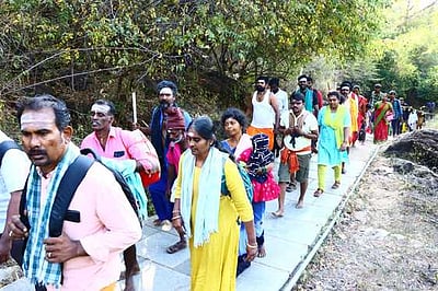 வைகாசி மாத பெளா்ணமி: சதுரகிரி செல்ல மே 20 முதல் 5 நாள்களுக்கு அனுமதி