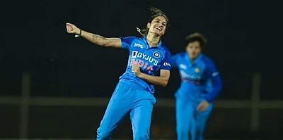 மகளிர் உலகக் கோப்பை: பந்துவீச்சில் அசத்திய ரேனுகா சிங்; இந்தியாவுக்கு 152 ரன்கள் இலக்கு!