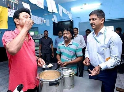 காலை சிற்றுண்டி: அரசுப் பள்ளியில் சாப்பிட்டு ஆய்வு செய்த முதல்வர்!