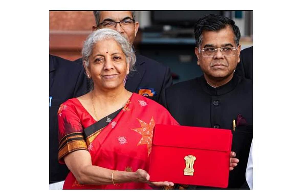 சலுகைகள் மழை பட்ஜெட்! | பட்ஜெட் குறித்த தலையங்கம்