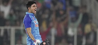 23 வயதில் இத்தனை சாதித்திருக்கிறாரா ஷுப்மன் கில்?