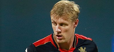 ஐபிஎல்லில் இருந்து விலகல்?: அறுவை சிகிச்சை மேற்கொள்ளவிருக்கும் சிஎஸ்கே வீரர்!