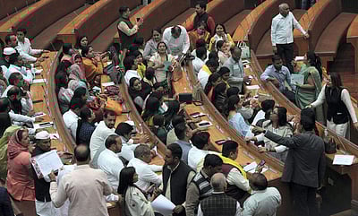 மூன்று முறை ஒத்திவைக்கப்பட்ட தில்லி மேயர் தேர்தல் தொடங்கியது!