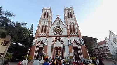 சாம்பல் புதன்: புதுச்சேரியில் 40 நாள்கள் தவக்காலம் தொடங்கியது!