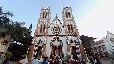 சாம்பல் புதன்: புதுச்சேரியில் 40 நாள்கள் தவக்காலம் தொடங்கியது!