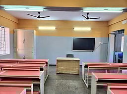 காயல்பட்டினம் பள்ளியில்
கூடுதல் வகுப்பறைகள் திறப்பு