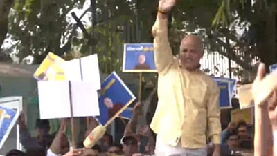 சிபிஐ விசாரணைக்கு மணீஷ் சிசோடியா ஆஜர்!