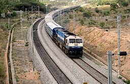 கோவை - நாகர்கோவில் ரயில் மாற்றுப் பாதையில் இயக்கம்
