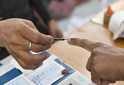 ஈரோடு கிழக்கு: மாலை 5 மணி நிலவரப்படி 70.58% வாக்குப்பதிவு!