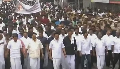 அண்ணா நினைவு நாள்: மு.க. ஸ்டாலின் தலைமையில் அமைதிப் பேரணி