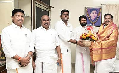 பழனிசாமி தரப்புக்கு பாஜக ஆதரவா? பழனிசாமியுடன் அண்ணாமலை சந்திப்பு!