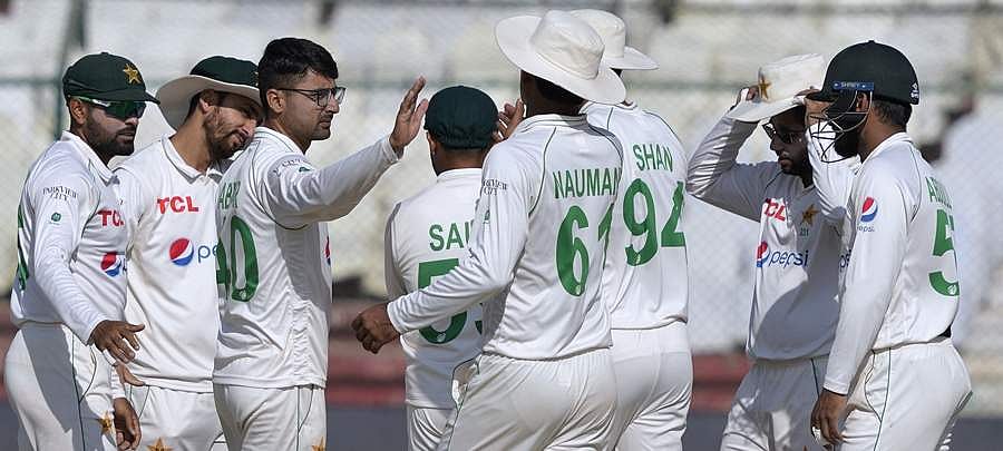 பாகிஸ்தான் அணியின் பயிற்சியாளர் பொறுப்பை ஏற்றுக்கொண்ட முன்னாள் வீரர்!