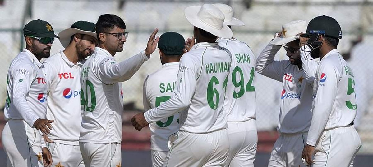 பாகிஸ்தான் அணியின் பயிற்சியாளர் பொறுப்பை ஏற்றுக்கொண்ட முன்னாள் வீரர்!