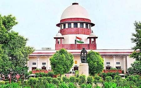 மெரீனா கடற்கரையில் பேனா சின்னம்: தடை கோரி உச்சநீதிமன்றத்தில் வழக்கு