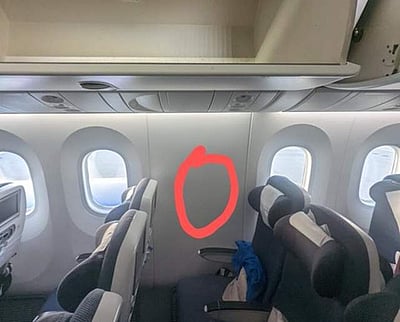 விமானத்தில், சன்னல் இல்லாத சன்னல் இருக்கைக்கு கூடுதல் தொகையா?
