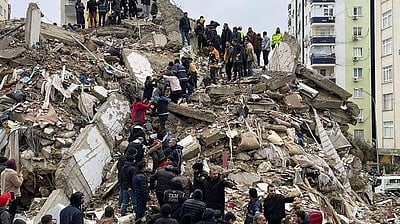 துருக்கியில் 2-வது நாளாக மீண்டும் நிலநடுக்கம்: இதுவரை 4,372 பேர் பலி!