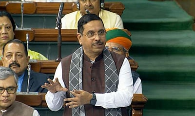 ராகுல் காந்தி பேசியதை அவைக் குறிப்பில் இருந்து நீக்க வேண்டும்! பாஜக