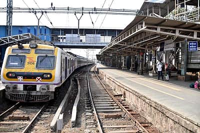 அநியாயம்! டிக்கெட் கேன்சல் மூலம் மட்டும்  ரயில்வேக்கு ரூ.1,230 கோடி வருவாய்!