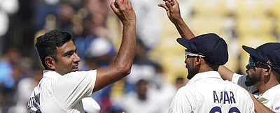 அஸ்வின்: நெ.1 டெஸ்ட் பந்துவீச்சாளர்!