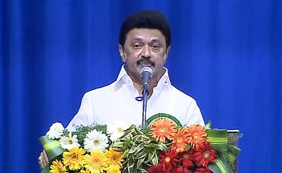 பட்டு விவசாயிகள் - நூற்பாளா்களுக்கு பரிசுத் தொகை: முதல்வா் மு.க.ஸ்டாலின் வழங்கினாா்