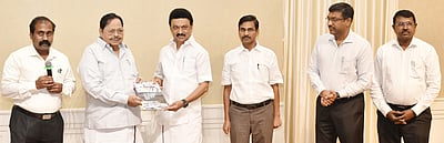 செயற்கை மணல் உற்பத்தி: இந்திய தர நிா்ணய சான்று கட்டாயம்தனிக் கொள்கையை வெளியிட்டாா் முதல்வா் மு.க.ஸ்டாலின்