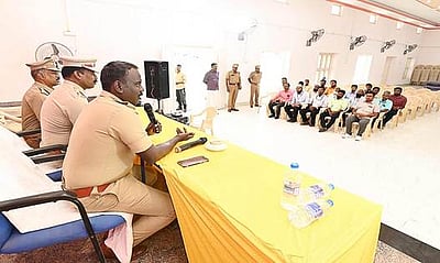 வட மாநிலத் தொழிலாளா்களுக்கு பாதுகாப்பான சூழல்: நிறுவனங்களுக்கு வேலூா் எஸ்.பி. அறிவுறுத்தல்