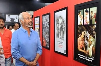 மு.க.ஸ்டாலின் புகைப்பட கண்காட்சியை பார்வையிட்டு பாராட்டிய ரஜினிகாந்த்!