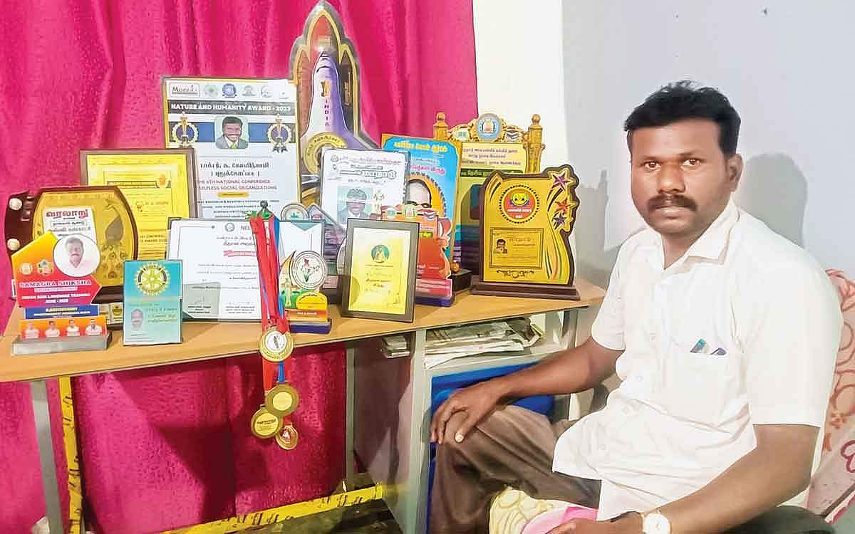 சமூகப் பணியில் மாற்றுத்திறனாளி!