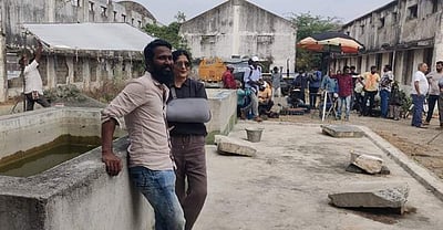 விடுதலை படப்பிடிப்பு இன்னும் முடியவில்லையா? வெற்றிமாறனை சந்தித்த சுதா கொங்கரா! 