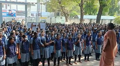 சேலத்தில் பதினோராம் வகுப்பு பொதுத்தேர்வு தொடங்கியது