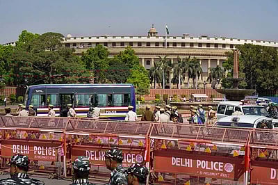 அதானி விவகாரம்: அமலாக்கத் துறை நோக்கி எதிர்க்கட்சிகள் பேரணி