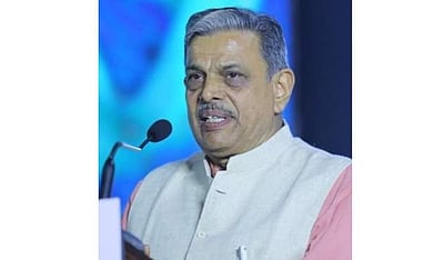 ராகுல் காந்தி கூடுதல் பொறுப்புணா்வுடன் பேச வேண்டும்- ஆா்எஸ்எஸ் வலியுறுத்தல்