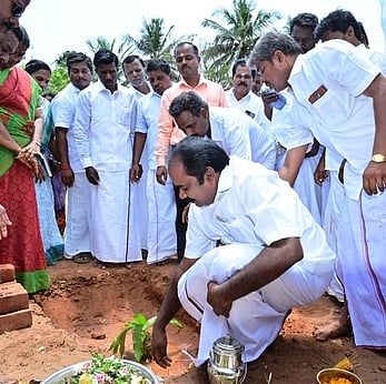 ‘ஆலங்குடி அரசுப் பள்ளிகளில் அடிப்படை வசதி மேம்பாடு’